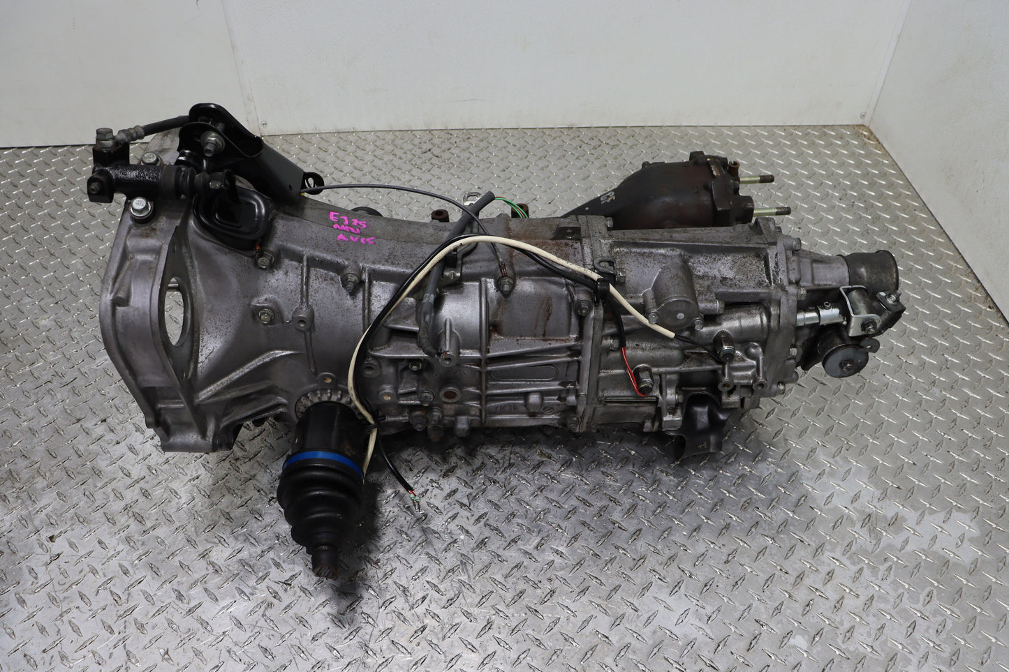 1999–2005 Subaru Legacy Outback Impreza 2.5L AWD Manual Transmission Non-Turbo OEM 5-Speed