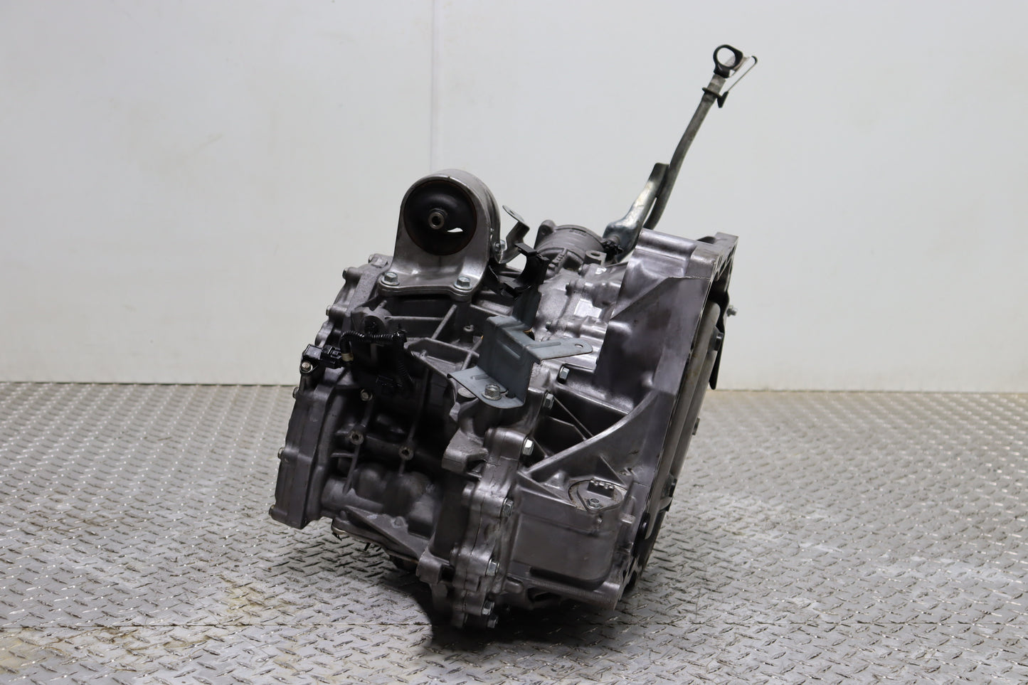 2002–2006 Nissan Altima OEM Automatic Transmission FWD QR25DE 2.5L 4-Cylinder JDM