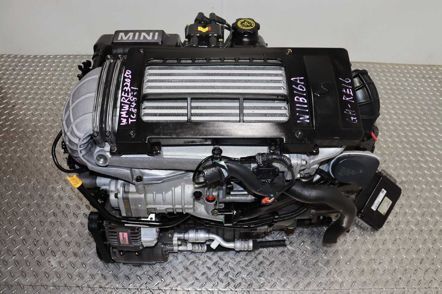 (2002–2006) Mini Cooper S 1.6L Supercharged Engine with 6-Speed Manual Transmission JDM