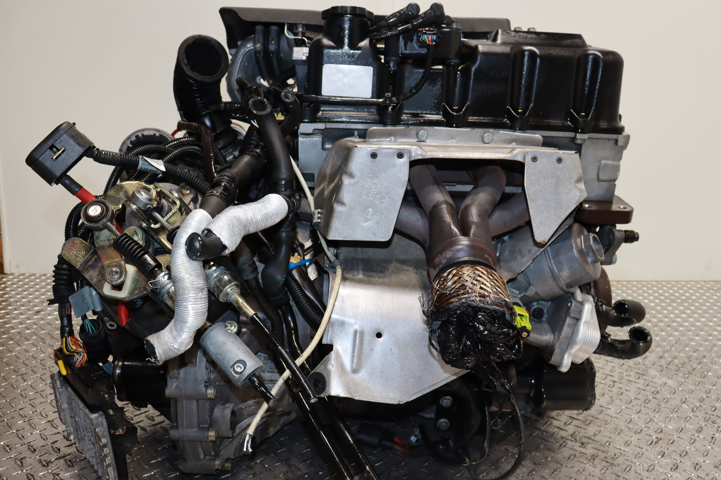 (2002–2006) Mini Cooper S 1.6L Supercharged Engine with 6-Speed Manual Transmission JDM