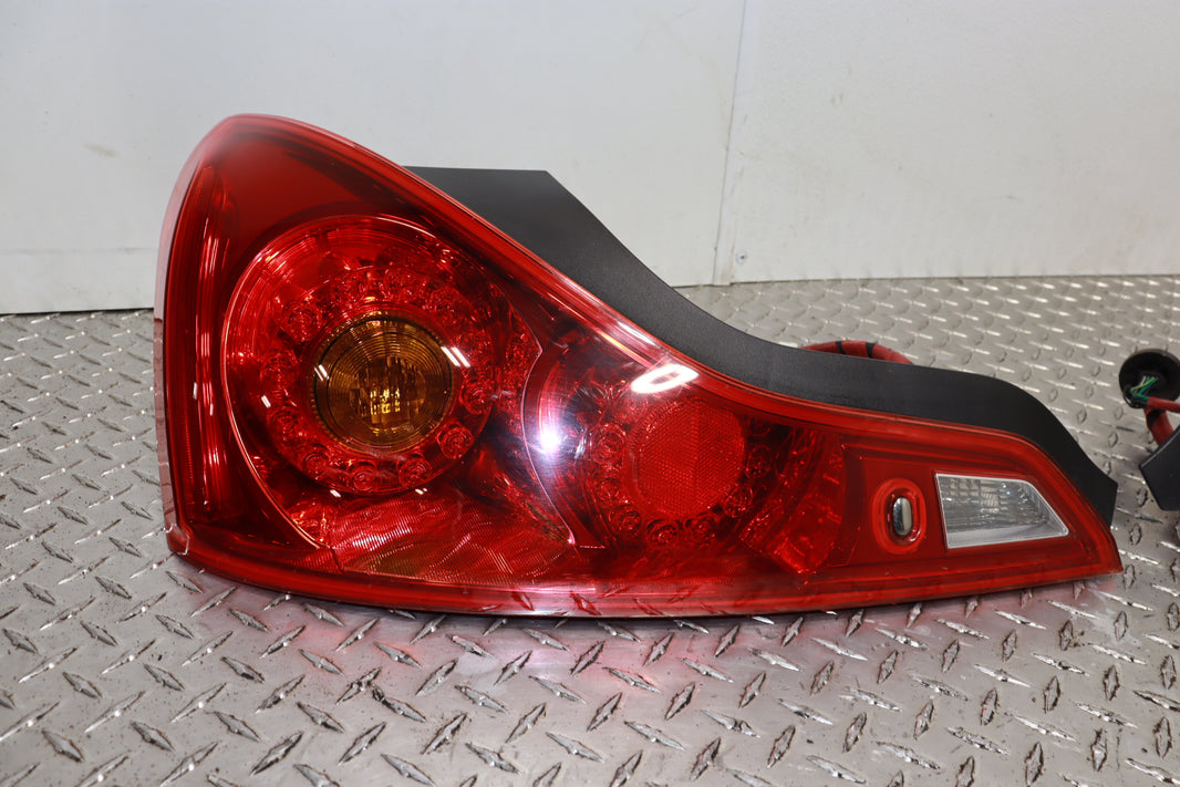 JDM NISSAN SKYLINE 370GT INFINITI G37 COUPE COMPLETE FRONT END NOSE CUT AND REAR ASSEMBLY