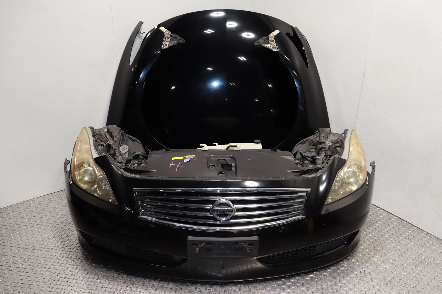 NISSAN SKYLINE 370GT INFINITI JDM G37 COUPE COMPLETE FRONT END NOSE CUT AND REAR ASSEMBLY