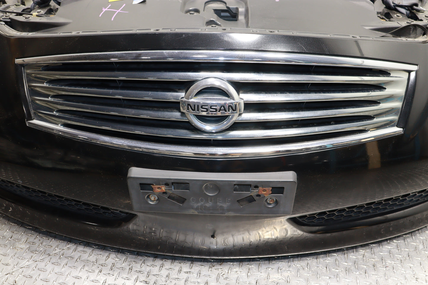 NISSAN SKYLINE 370GT INFINITI JDM G37 COUPE COMPLETE FRONT END NOSE CUT AND REAR ASSEMBLY