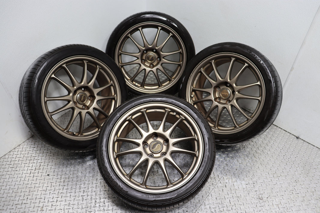 WRX STI bronze-colored, multi-spoke alloy wheels - 245/40zr18