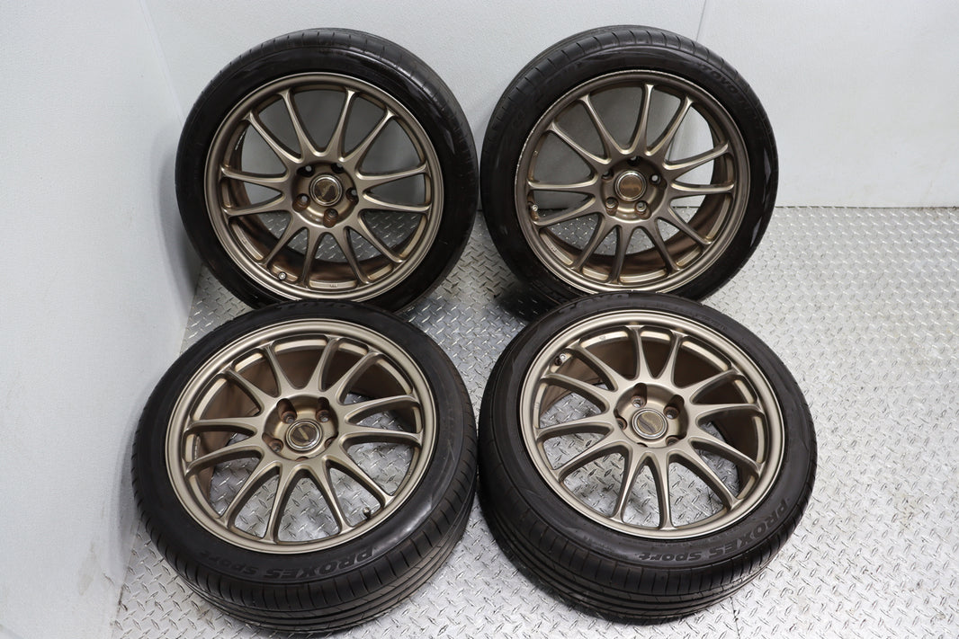 WRX STI bronze-colored, multi-spoke alloy wheels - 245/40zr18
