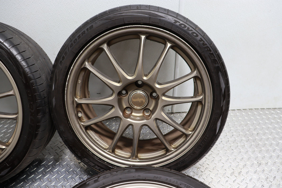 WRX STI bronze-colored, multi-spoke alloy wheels - 245/40zr18