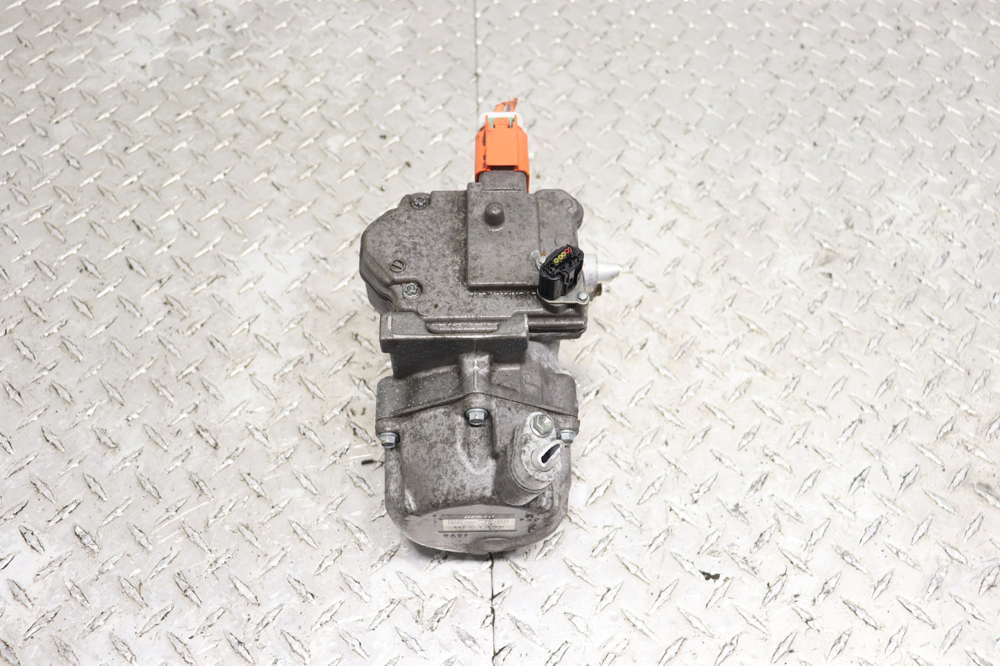 2010–2015 Toyota Prius OEM A/C Compressor Denso – Imported from Japan with 90 Days Warranty