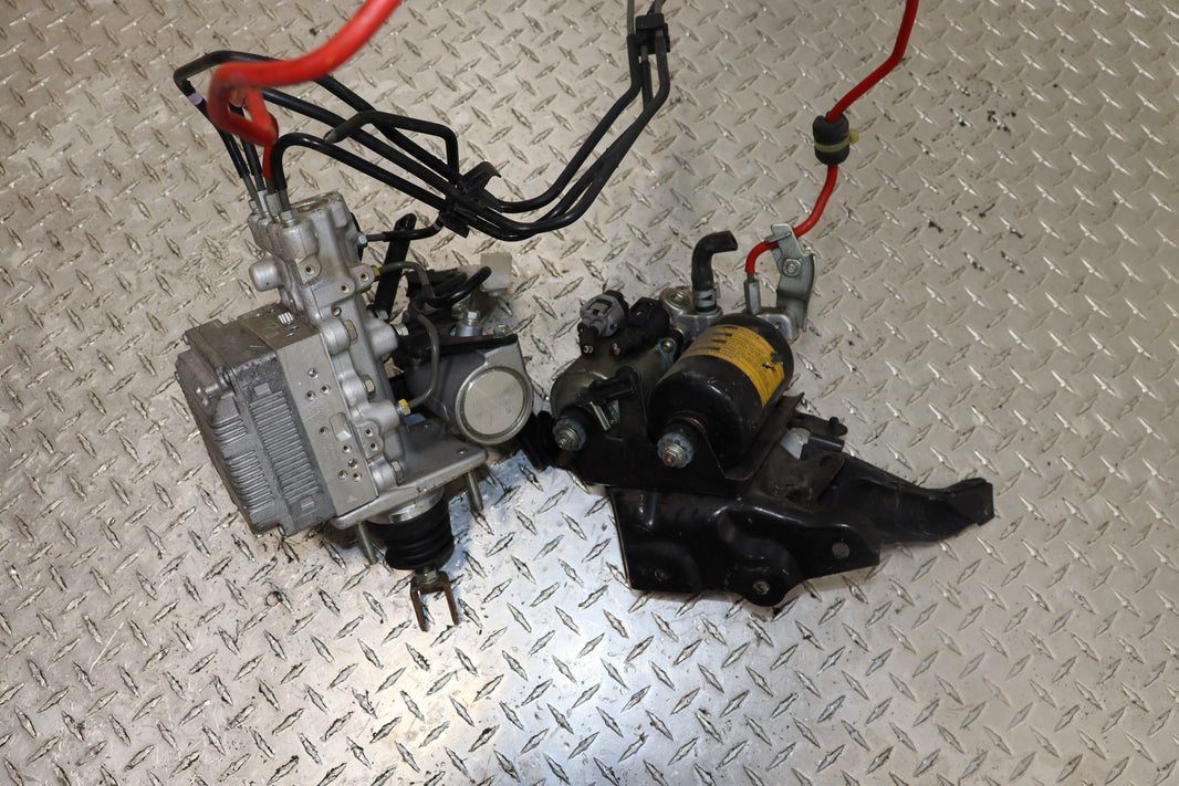 2010–2015 Toyota Prius Hybrid ABS Pump Anti-Lock Brake System OEM 47210-47310