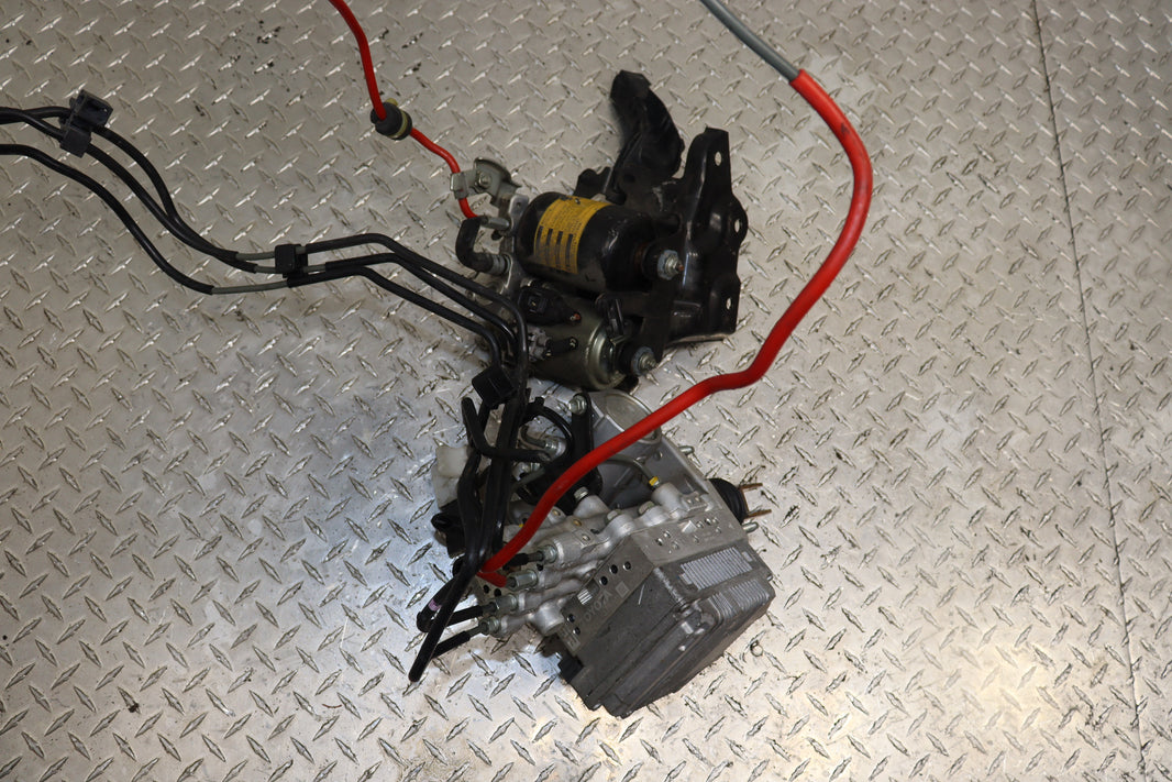 2010–2015 Toyota Prius Hybrid ABS Pump Anti-Lock Brake System OEM 47210-47310