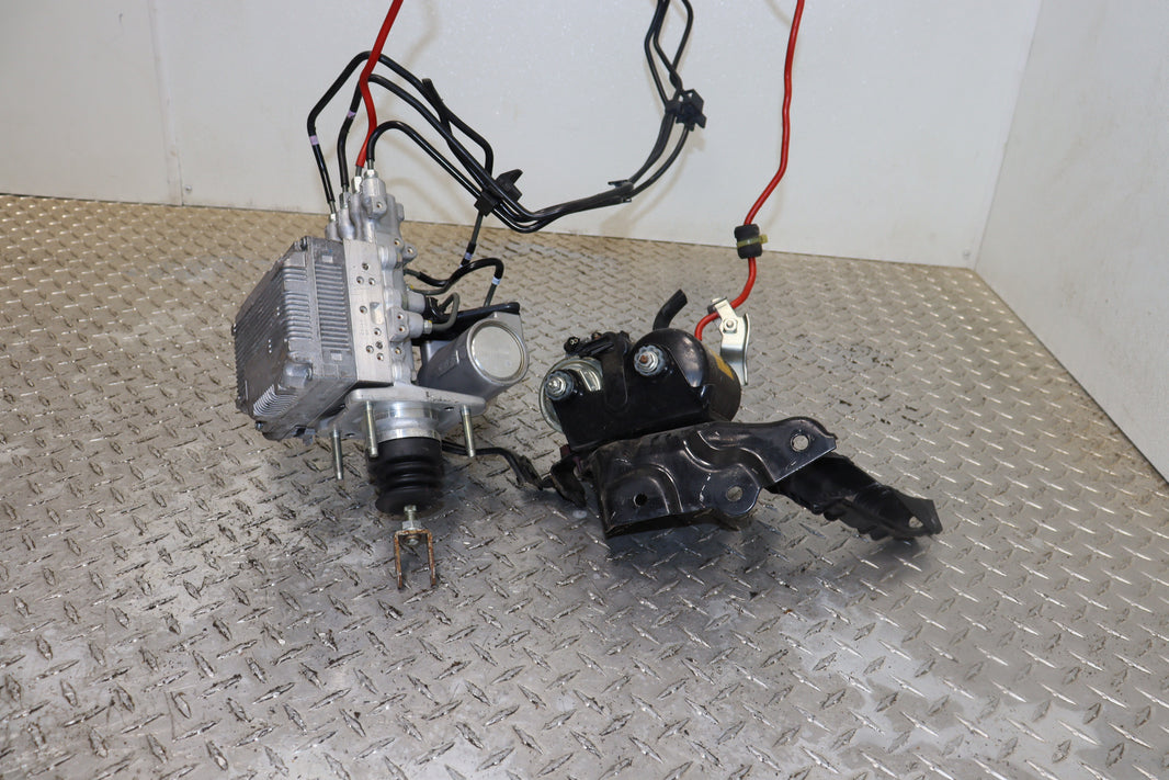 2010–2015 Toyota Prius Hybrid ABS Pump Anti-Lock Brake System OEM 47210-47310