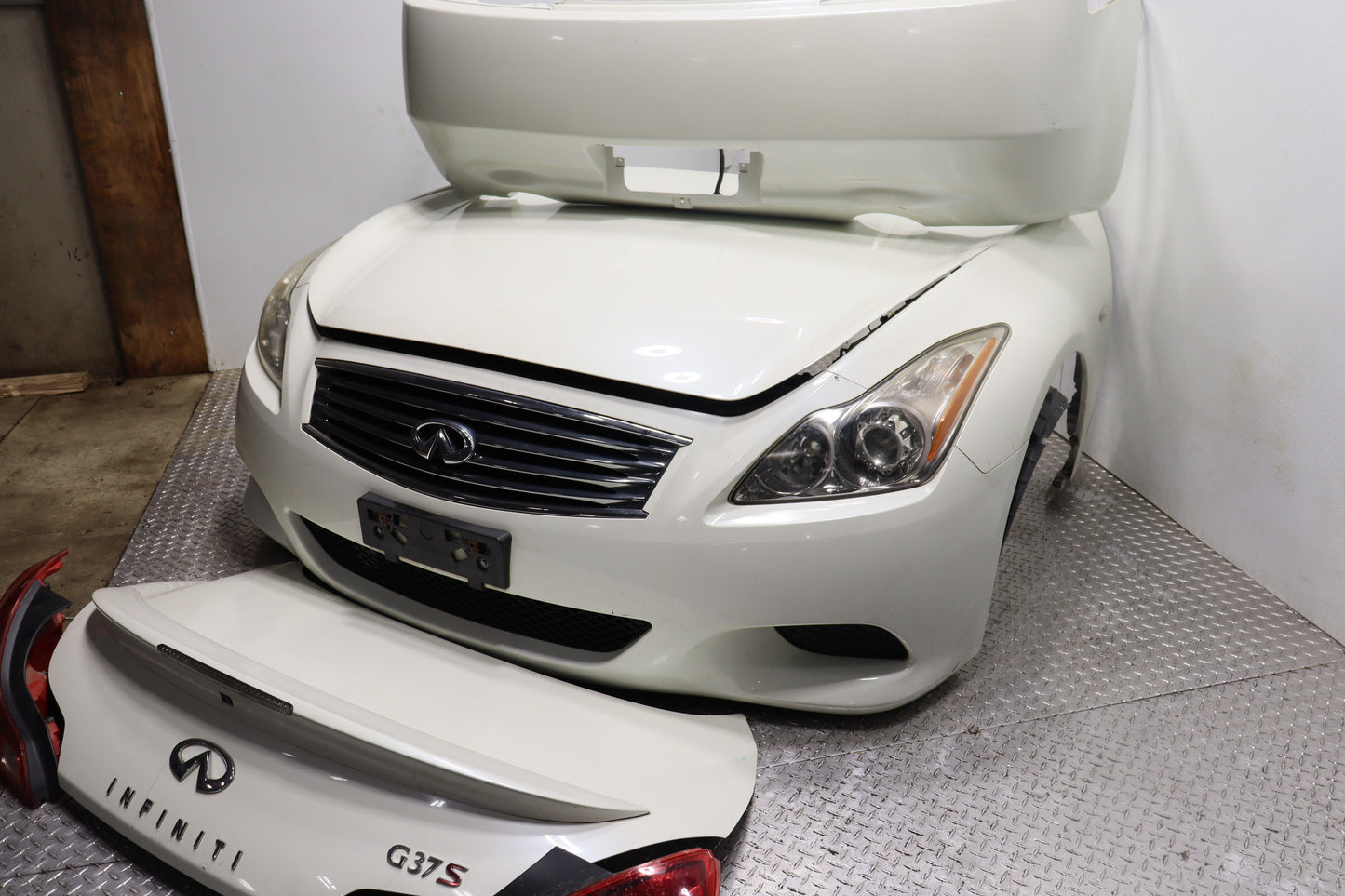 Infiniti G37S Coupe JDM Complete Front End Nose Cut & Rear Trunk Assembly White OEM